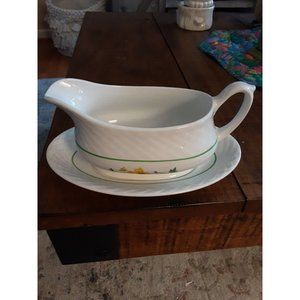 Enoch Wedgwood Tunstall Jacqueline Pattern Gravy Boat with Underplate